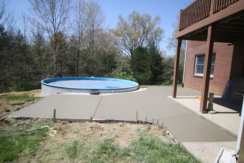 Concrete pool deck